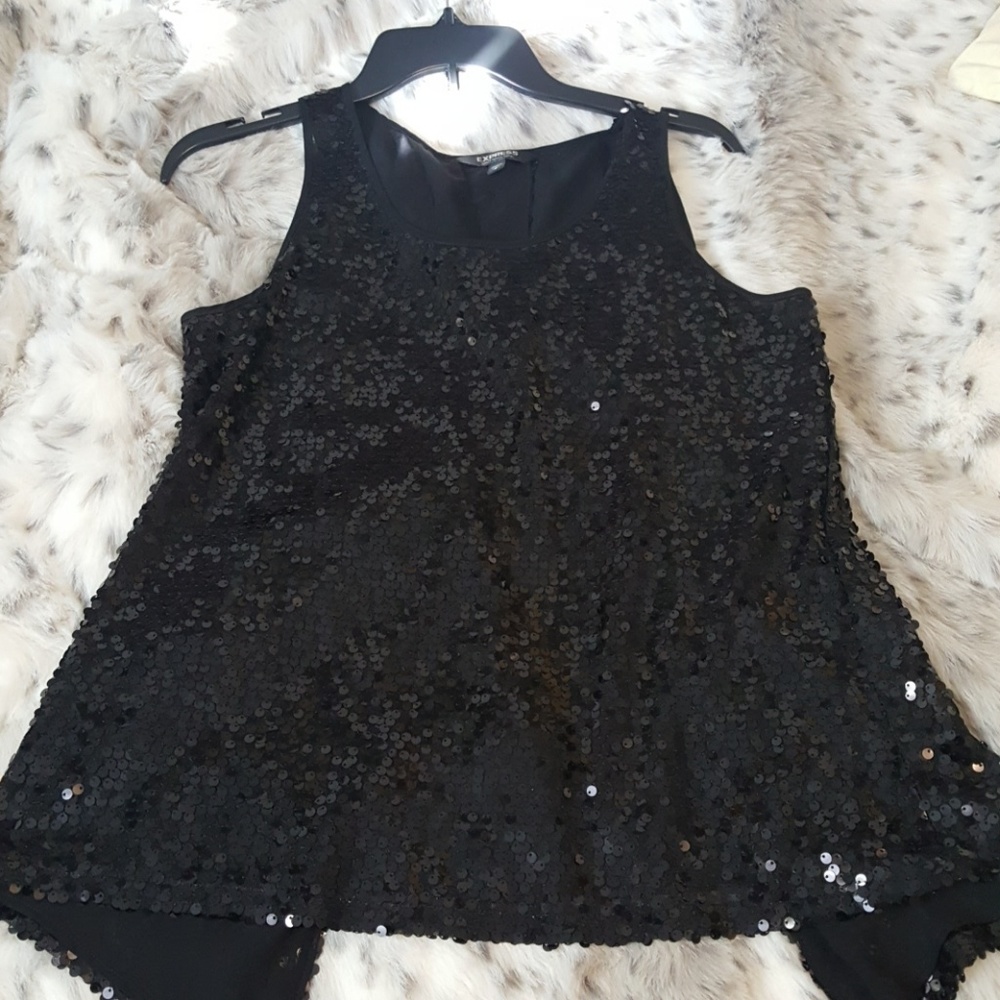 Black sequined split back tank top - Picture 2 of 5